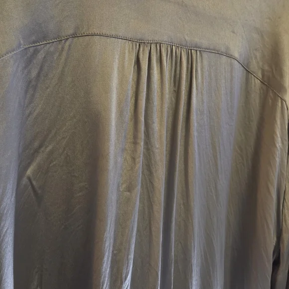 Dialouge Silk Blouse 2X ✨ Silver Gray Satin Button Front Flowy Minimalist Top - Picture 8 of 16